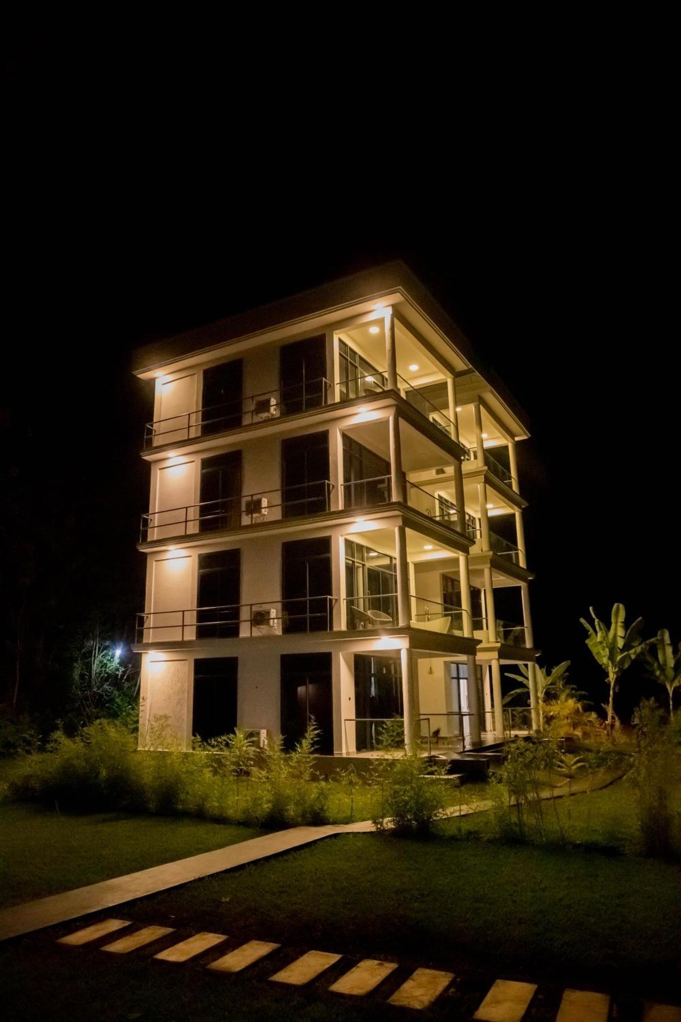 Shose Farmhouse Chalets & Campsite Moshi Exterior foto