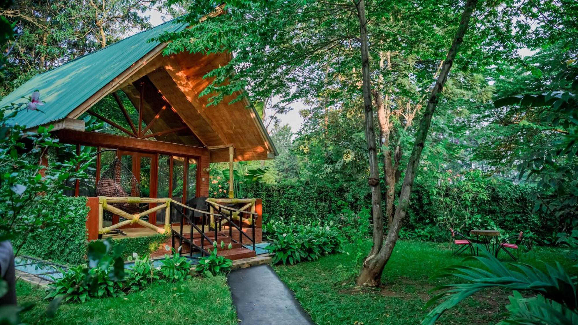 Shose Farmhouse Chalets & Campsite Moshi Exterior foto