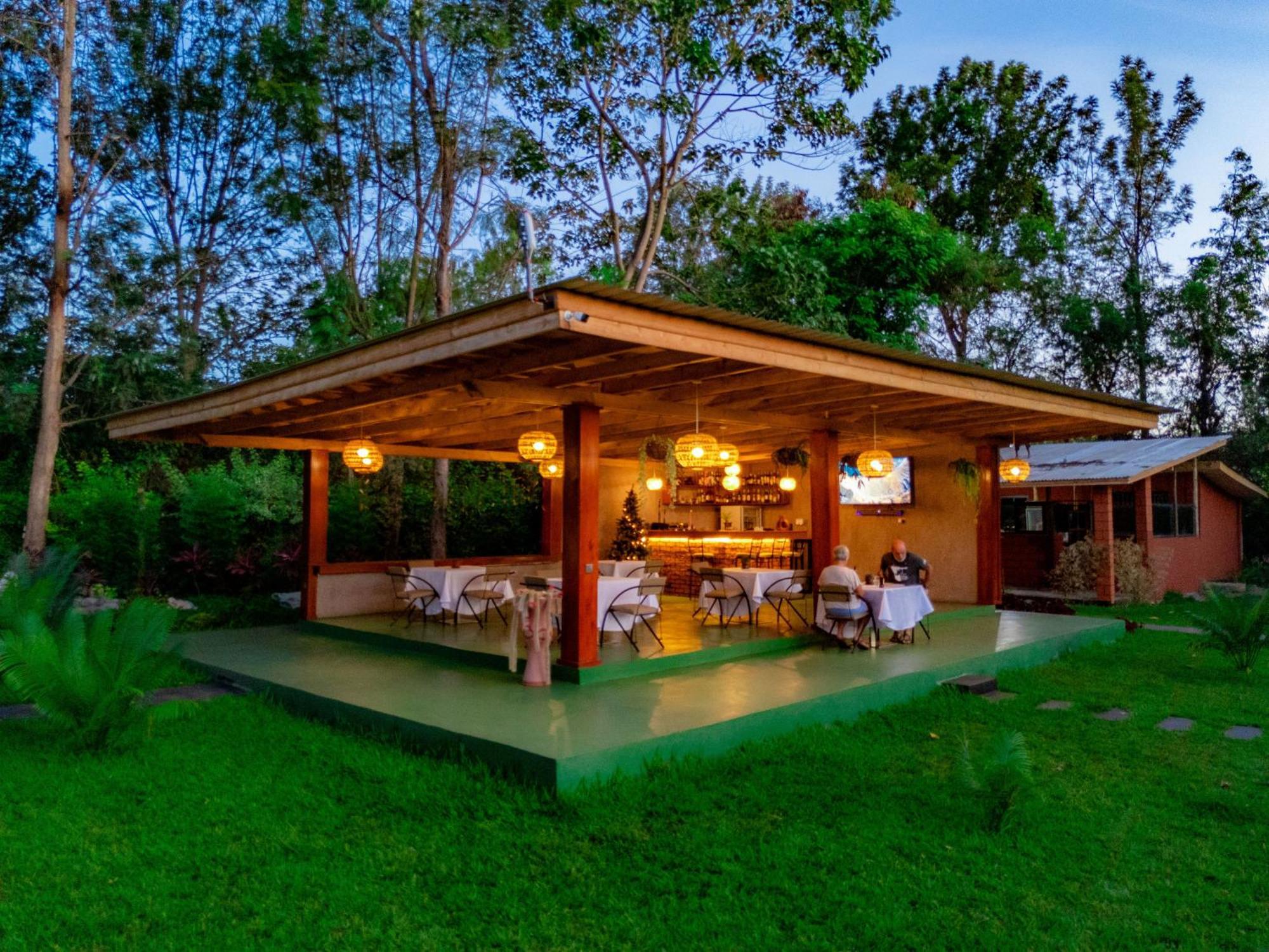 Shose Farmhouse Chalets & Campsite Moshi Exterior foto